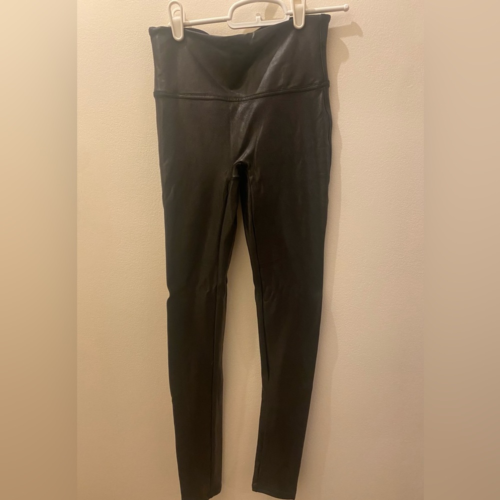 Spans Faux Leather Leggings- small